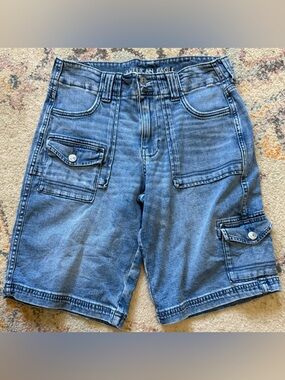 American Eagle Womens Sz Baggy Bermuda Shorts Womens Blue Denim Cargo Stretch